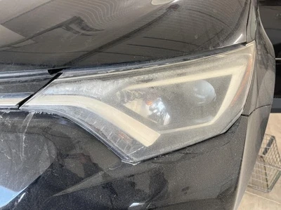Conjunto de faros izquierdos usados se adapta a: Toyota Rav4 2016 halógeno izquierdo grado A Foto 1 de 4
