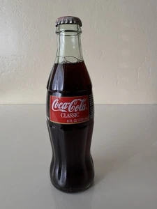 1996 volle Coca-Cola klassische Weihnachtsflasche - 8 Unzen - Bild 1 von 4