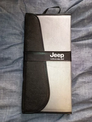 Оригинальный солнцезащитный козырек на лобовое стекло Jeep Wrangler MOPAR официальный товар для Jeep. - Изображение 1 из 4