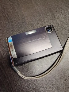 Fotocamera digitale Fujifilm Finepix Z10fd viola TESTATA FUNZIONANTE  - Foto 1 di 9