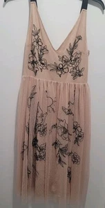 Express Floral Embellished Fit And Flare Dress Size 4 - Imagen 1 de 5