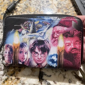 Cartera Loungefly Harry Potter Piedra Filosofal Cremallera Alrededor Sin Usar - Imagen 1 de 3