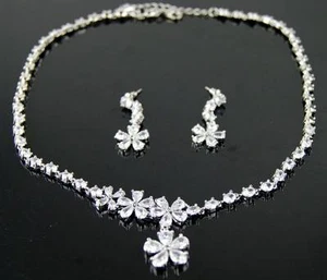 Bellissimi Splendidi Orecchini Collana Donna Donna Pietre Diamanti Eleganti Set - Foto 1 di 1