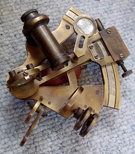 Antiker Sextant in Holzschatulle - Bild 1 von 5