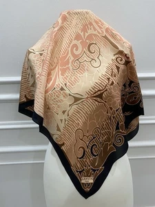 S51#Lanvin Paris Bufanda de Seda - Estampado Barroco Abstracto - Melocotón y Marrón - Imagen 1 de 6