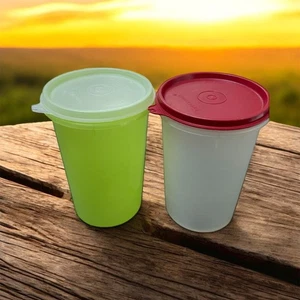 Lot of 2 Tupperware Handolier 1 Qt Drink Pitcher 321 215 Lids Seals Vintage - Picture 1 of 11