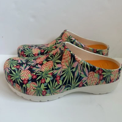 Zueco moldeado Dansko Kane para mujer talla UE 39 EE. UU. 9 EVA piñas sin cordones cómodo Foto 1 de 4