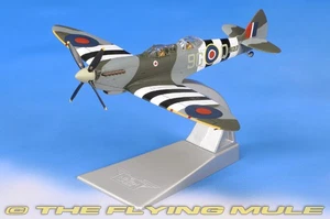Corgi 1:72 Spitfire T.Mk 9 Biggin Hill Heritage Hangar MJ627 - Picture 1 of 8