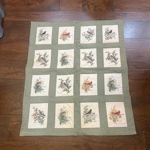 Handarbeit Quilt 36x42" rot schwarz Vogel Blöcke Kardinäle Oriolen Rotkehlchen Weihnachten - Bild 1 von 20