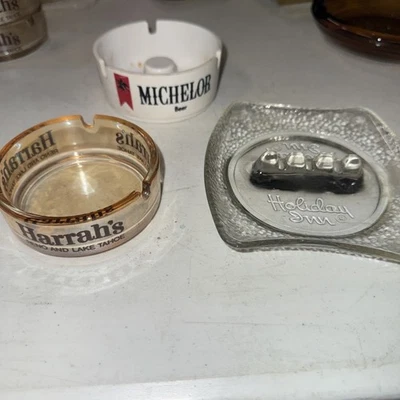 Lote de ceniceros vintage Harrah’s Reno Tahoe, Holiday Inn, publicidad de cerveza Michelob Foto 1 de 4