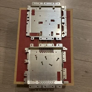 Heat Sink + Screws Nintendo Gamecube Replacement NGC OEM Original DOL 001 101 - Zdjęcie 1 z 3