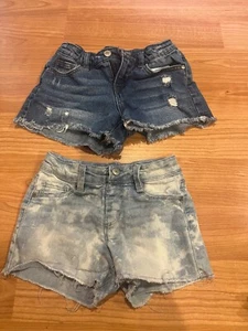 2 pairs of girls jean shorts & 2 pairs of ripped jeans. Trendy & cute! - Picture 1 of 2