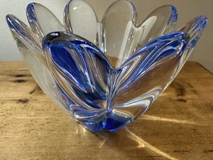 ORREFORS Sweden 8 Petal Crystal Blue Bowl Vase Mayflower Signed - Picture 1 of 9
