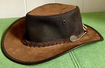 Barmah Australia 1068 Enfriador Plegable Grande Impermeable EE. UU. Banda de Diente de Tiburón Foto 1 de 4