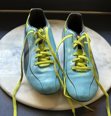 PUMA SPEED CLEATS Auqua & Fluorescent Yellow Soccer Cleats. EVO Speed 4 Sz 7.5. - Image 1 of 4