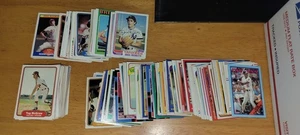 Medium Flat Rate Box Of Baseball Cards Vintage 80’s - Bild 1 von 3
