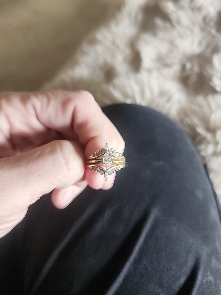 Precioso solitario con marca de diamantes talla 6,5 oro 14K Foto 1 de 4