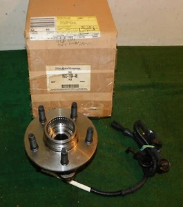 1998-2003 Ford Ranger 4x4 NOS 4WD FRONT SPINDLE WHEEL HUB ASSEMBLY w/ ABS - Picture 1 of 6