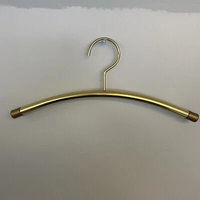 Tubo para colgar abrigo de hotel de metal vintage extremos dorados brillantes latón MCM Foto 1 de 4