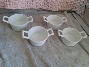 Set Of 4 Double Handled Porcelain Serving Bowls. Diameter 10cm Depth 5.5cm - Picture 1 of 4