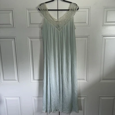 Camisola vintage 1980s bebê pastel cetim azul + renda por Miss Elaine tamanho G EUA - Imagem 1 de 4