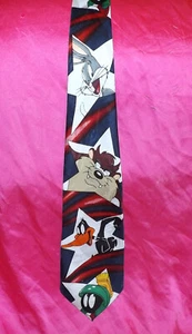 🔥 LOONEY TUNES MARVIN MARTIAN DAFFY DUCK TAZ BUGS BUNNY STARS NECK TIE - Picture 1 of 3