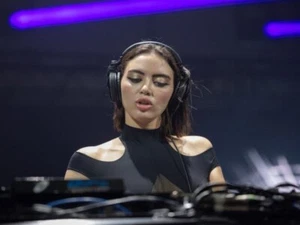 Sara Landry Live Techno DJ-Sets Compilation (2023 - 2025) - Foto 1 di 7