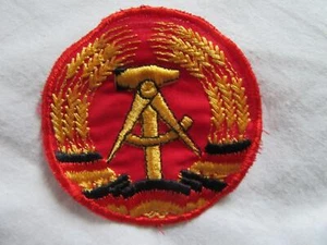 DDR Aufnäher Patch Emplem ca. 7cm,Hammer-Zirkel-Ährenkranz neuwertig,gestickt - Bild 1 von 1