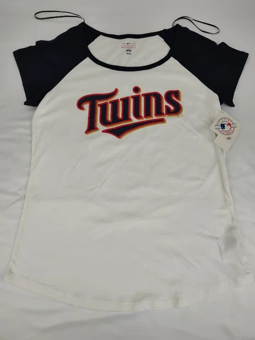 Women's Large Minnesota Twins Short Sleeve Tee New With Tags NWT White Spellout Cover