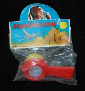 Teléfono espacial Kazoo C. Años 60 - No sople - Solo juguete para niños Hum-M-M nuevo de lote antiguo - Imagen 1 de 6
