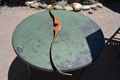 VINTAGE BEAR KODIAK MAGNUM 50# 52” RIGHT HAND RECURVE BOW - Image 1 of 4