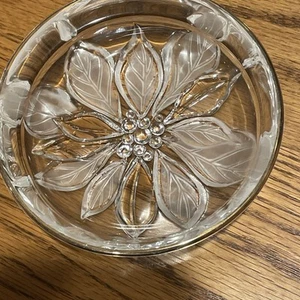 MIKASA SÜSSIGKEITEN/NUSS/RELISH/SCHALE WEIHNACHTSSTERN DESIGN 5,25" RND VERGOLDETER RAND - Bild 1 von 15