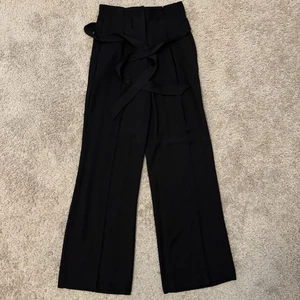 Express Wide Leg Pants Women 4R (27x32) Black Belted Pleated Super High Rise NWT - Picture 1 of 12
