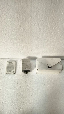 H3CR-A8 Genuine Original OMRON Timer H3CR-A8 AC100-240/DC100-125 - Image 1 of 4