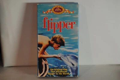 Flipper original film, Chuck Connors, Family, VHS format - Image 1 of 3