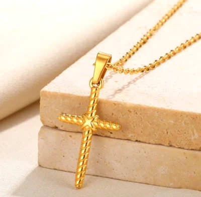 Новый 18K желтое золото изящный крест подвеска роскошное ожерелье - Изображение 1 из 4
