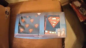 MARVEL SUPERMAN  MEN'S SOCKS (6-11) / WASHBAG SET  BIRTHDAY CHRISTMAS - Picture 1 of 1