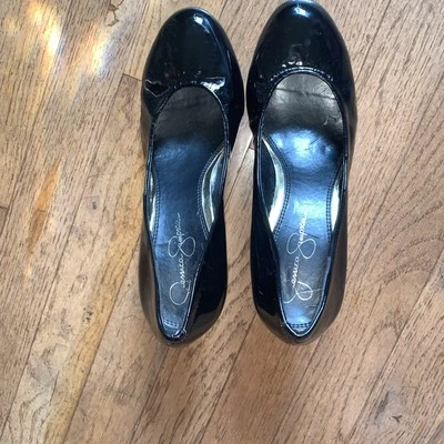 Zapatos de vestir Jessica Simpson de cuero negro talla 6 en excelente estado  Foto 1 de 4