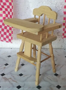 Baby Hoch-Stuhl Kinderstuhl Holz Naturfarben Puppenstube Mini Möbel Wichtelhaus - Bild 1 von 6