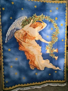 Engel mit blauem Hintergrund Fleece Stoff Panel. 49" x 60" - Bild 1 von 1