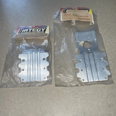Team Integy F/R Skid Plate Set Team Associated MGT New Old Stock Vintage - Image 1 of 3