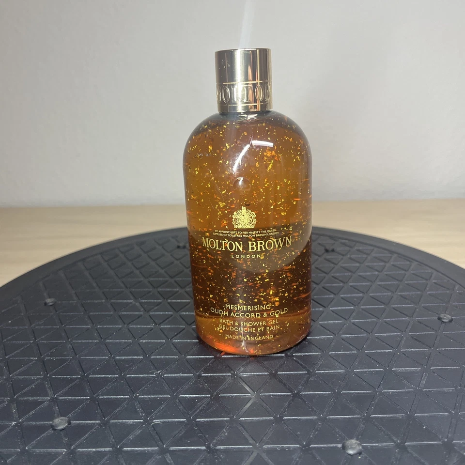 Gel de baño y ducha fascinante Oudh Accord y dorado 10 fl. oz. Foto 1 de 4