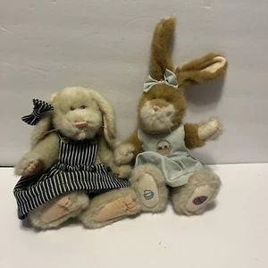 Cara Z. Bunnyhugs & Bunnie B. Springberry Longenberger - Lotto di 2 orsetti Boyds - Foto 1 di 11