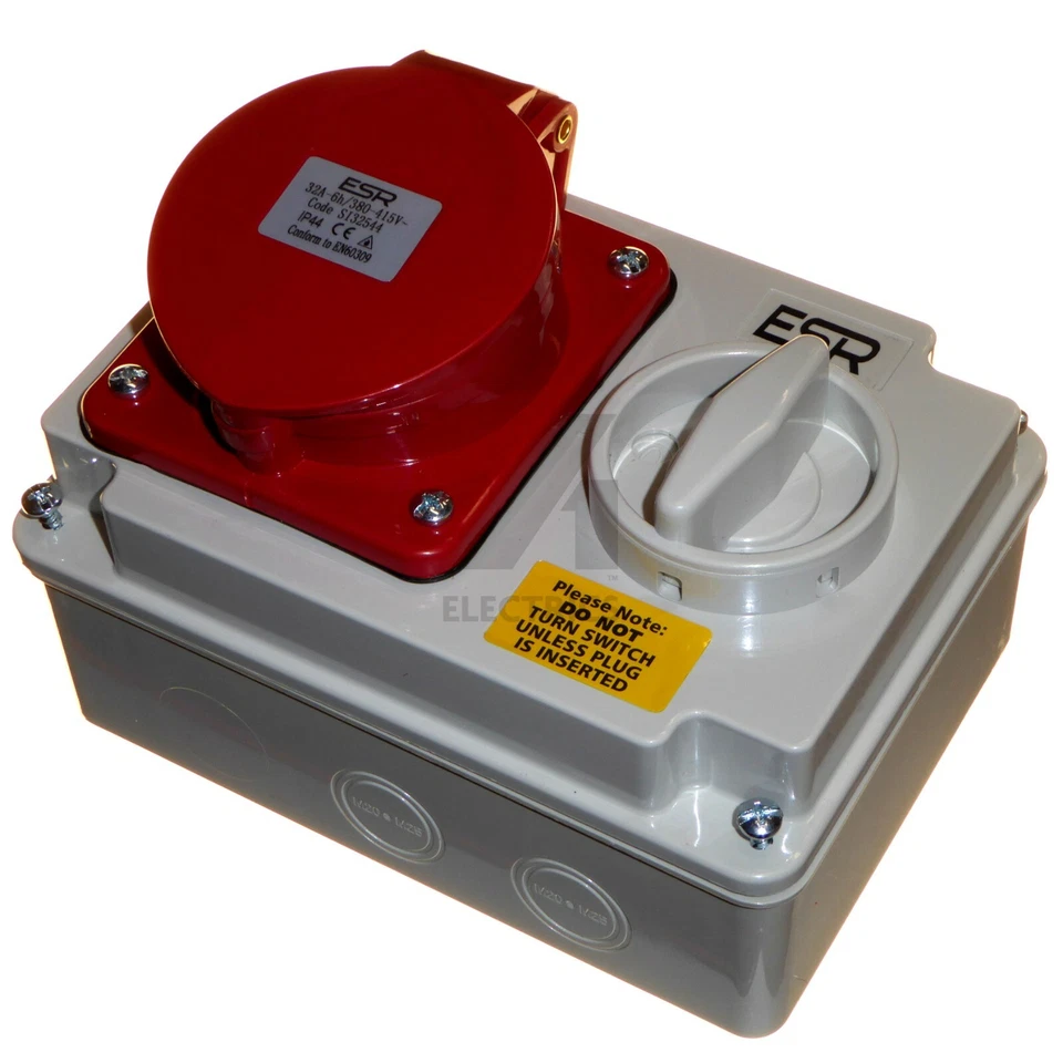 Interlocked Switched Socket 3 Phase 16A 32A 4 Pin 5 Pin 415v Red Wall mount IP44 - Image 1 of 1