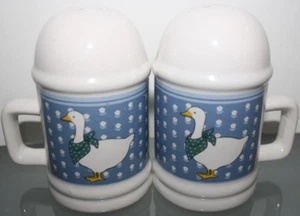 Vintage Ceramic Goose Themed Salt And Pepper Shakers 4" x 2 1/2" 1980's - Picture 1 of 5