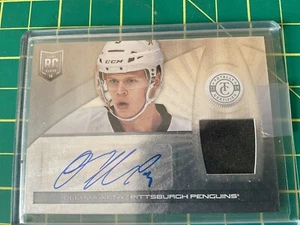 2013-14 Panini Totally Cert. Auto Jersey Rookie #239 Olli Maatta - Picture 1 of 2