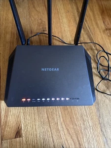 Netgear Nighthawk R7000 AC1900 4-portowy gigabitowy bezprzewodowy router AC używany. - Zdjęcie 1 z 8