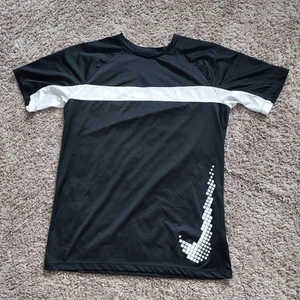 NIKE Boys Tag Size XL fits Like Large 14/16 Athletic Shirt VGUC - Picture 1 of 1