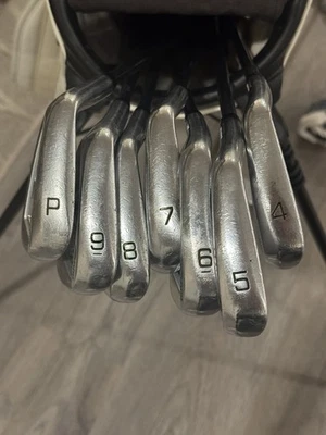 Mizuno JPX 850 Forged Irons 4-PW Stiff Left Handed KBS Tour 120 Golf - Image 1 of 4