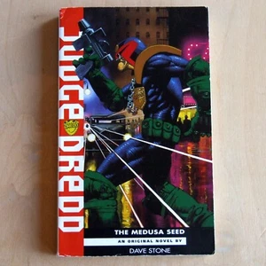 Judge Dredd: The Medusa Seed von Dave Stone 2000 n. Chr. Virgin 1994 Prosa Roman - Bild 1 von 8